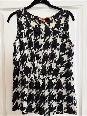 Tory Burch Silk Black and White Abstract Houndstooth Print Shell, Size 4